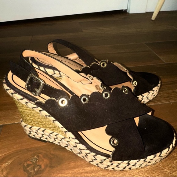 Sandals - Picture 2 of 2